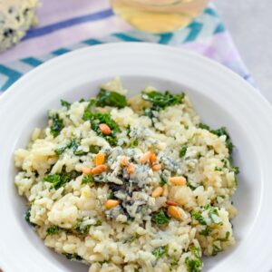Blue Cheese Risotto with Kale -- This Blue Cheese Risotto with Kale is packed with creamy flavor and incredibly easy to make. Yes, risotto is the perfect weeknight dinner | wearenotmartha.com