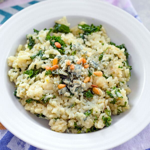 Blue Cheese Risotto with Kale -- This Blue Cheese Risotto with Kale is packed with creamy flavor and incredibly easy to make. Yes, risotto is the perfect weeknight dinner | wearenotmartha.com