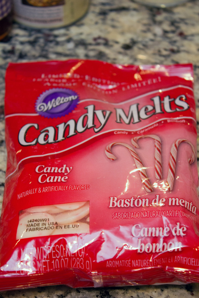 WILTON CANDY MELTS Candy Cane