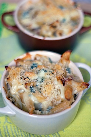 Caramelized Onion, Prosciutto, and Gorgonzola Mac and Cheese 5.jpg