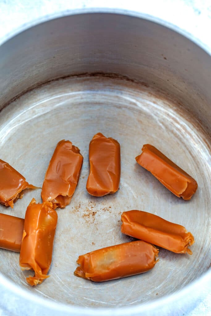 Soft caramels in a saucepan