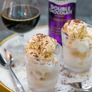 Chocolate Stout Ice Cream -- If you're a beer lover, you need to try this Chocolate Stout Ice Cream! And if you're not a beer drinker? You still need to try it because I'm almost positive it will make you fall in love with chocolate stout | wearenotmartha.com #icecream #chocolatestout #beer #beericecream