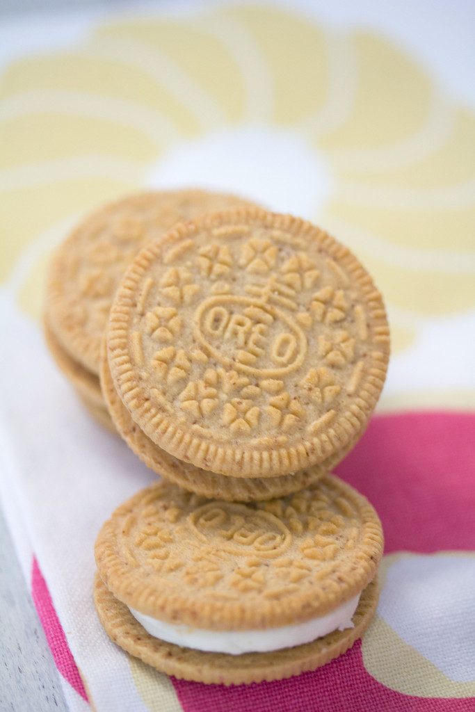 Cinnamon Bun Oreo Cookies -- Special edition Oreos