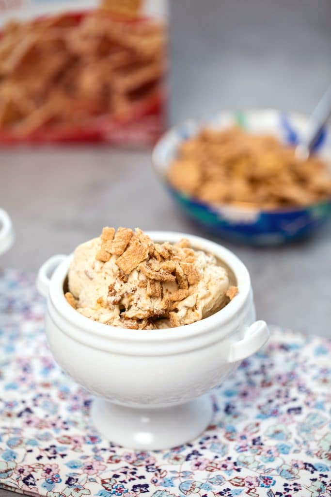Cinnamon Toast Crunch Ice Cream -- Everyone loves a bowl of Cinnamon Toast Crunch, but even better? A bowl of Cinnamon Toast Crunch Ice Cream! This easy-to-make recipe has all the elements of your favorite breakfast cereal including the crunch | wearenotmartha.com