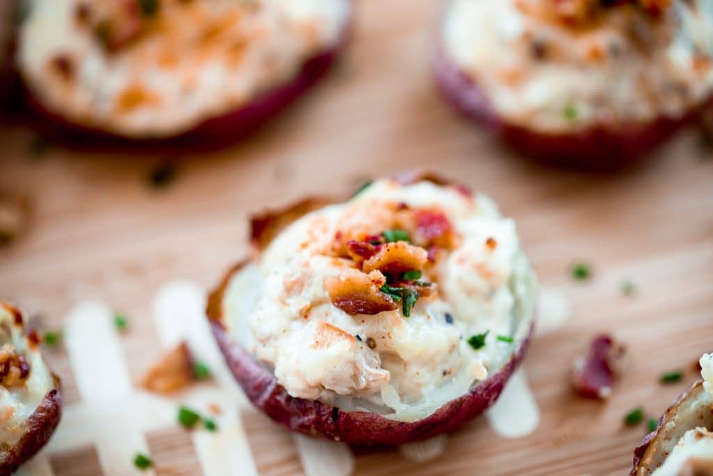 Clam Chowder Potato Skins – Whether you’re rooting for your home team or just in it for the food, these Clam Chowder Potato Skins are the perfect game day appetizer. And if you have any leftovers, they’re easy to repurpose the next day | wearenotmartha.com