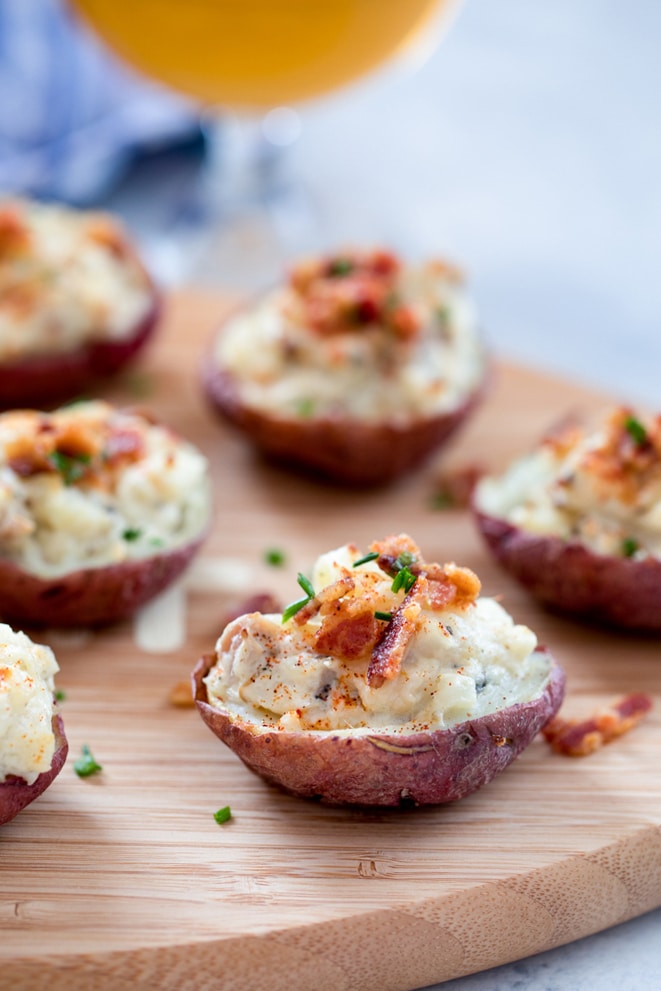 Clam Chowder Potato Skins – Whether you’re rooting for your home team or just in it for the food, these Clam Chowder Potato Skins are the perfect game day appetizer. And if you have any leftovers, they’re easy to repurpose the next day | wearenotmartha.com