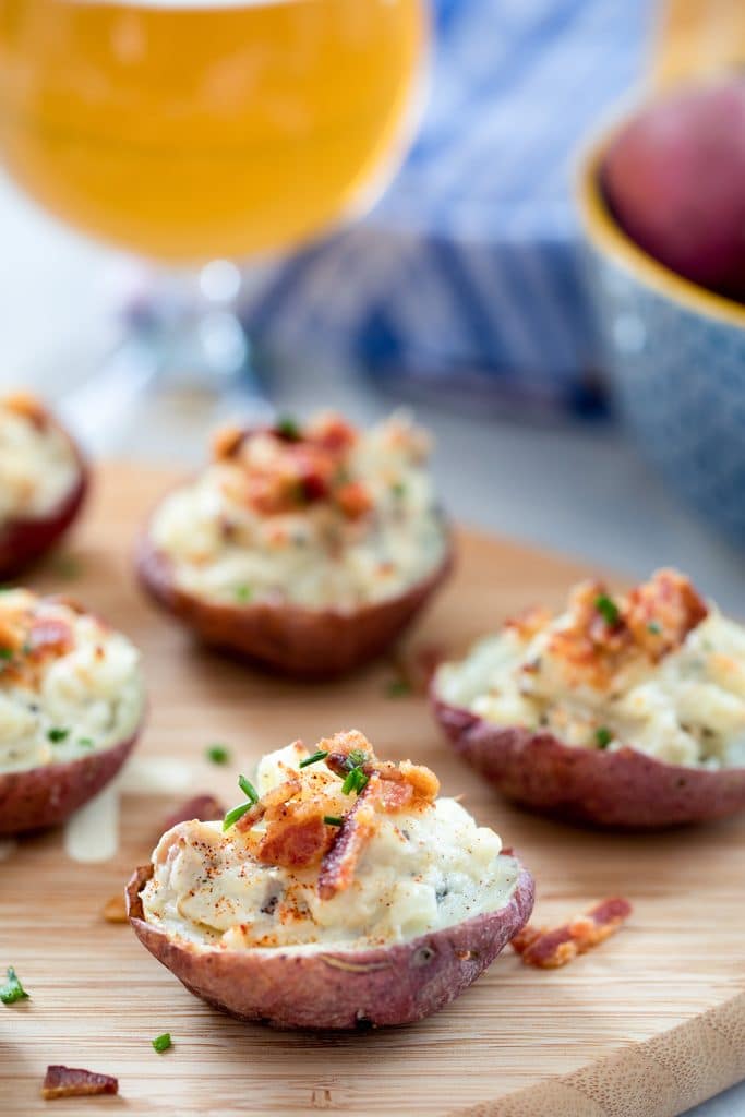 Clam Chowder Potato Skins – Whether you’re rooting for your home team or just in it for the food, these Clam Chowder Potato Skins are the perfect game day appetizer. And if you have any leftovers, they’re easy to repurpose the next day | wearenotmartha.com