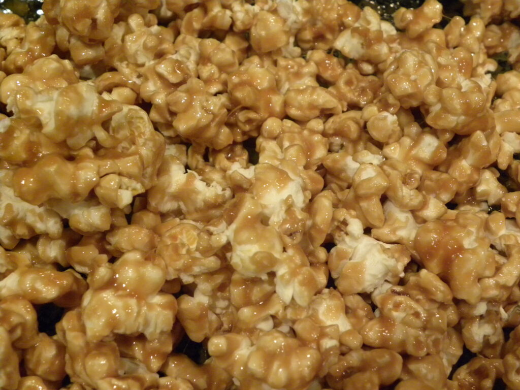 homemade caramel popcorn