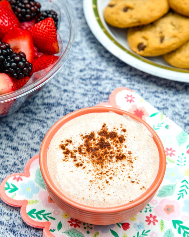 Easy Cinnamon Dessert Dip -- Summer entertaining doesn't have to be stressful! With this easy Cinnamon Dessert Dip and a delicious selection of prepared foods, outdoor summer eating is incredibly easy | wearenotmartha.com #dessertdip #easydesserts