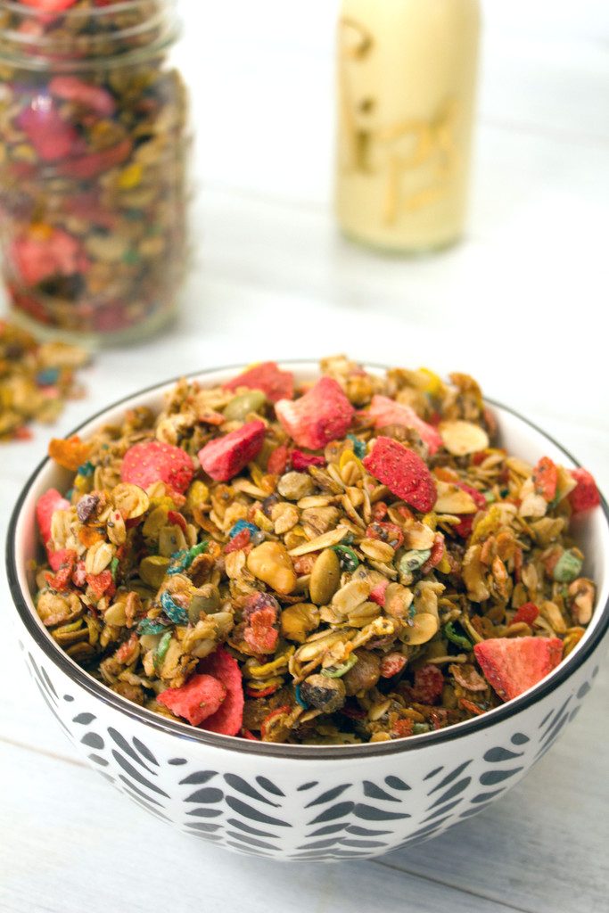 Fruity Granola -- This granola made with Fruity Pebbles and freeze-dried strawberries makes the perfect hostess gift! | wearenotmartha.com