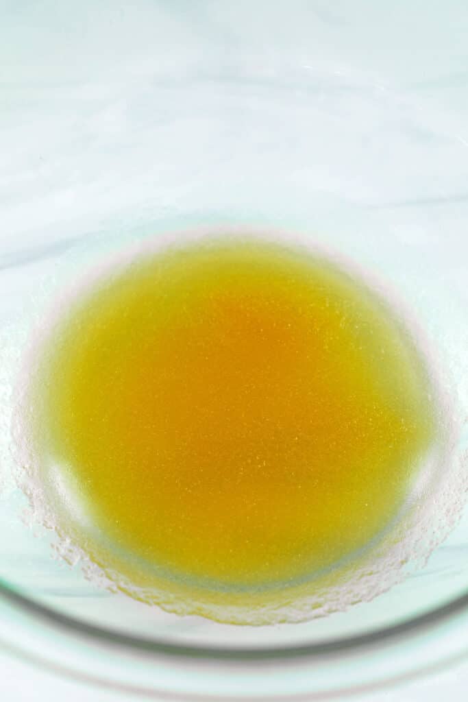 Gelatin blooming in chicken broth