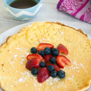 German Pancake with Berries -- Pancakes are always a good idea, but German pancakes are even more delicious and easier to make! Perfect for a lazy weekend morning | wearenotmartha.com