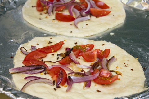 Greek Salad Flatbread Toppings.jpg