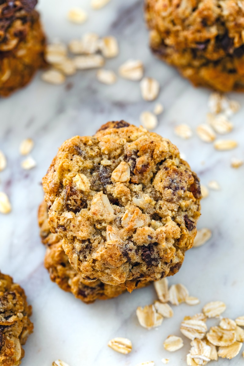 Healthy Chocolate Chip Oatmeal Cookies -- These Healthy Chocolate Chip Oatmeal Cookies are packed with oats, whole wheat flour, dark chocolate, and dates and are some of the most delicious cookies I've ever had! | wearenotmartha.com