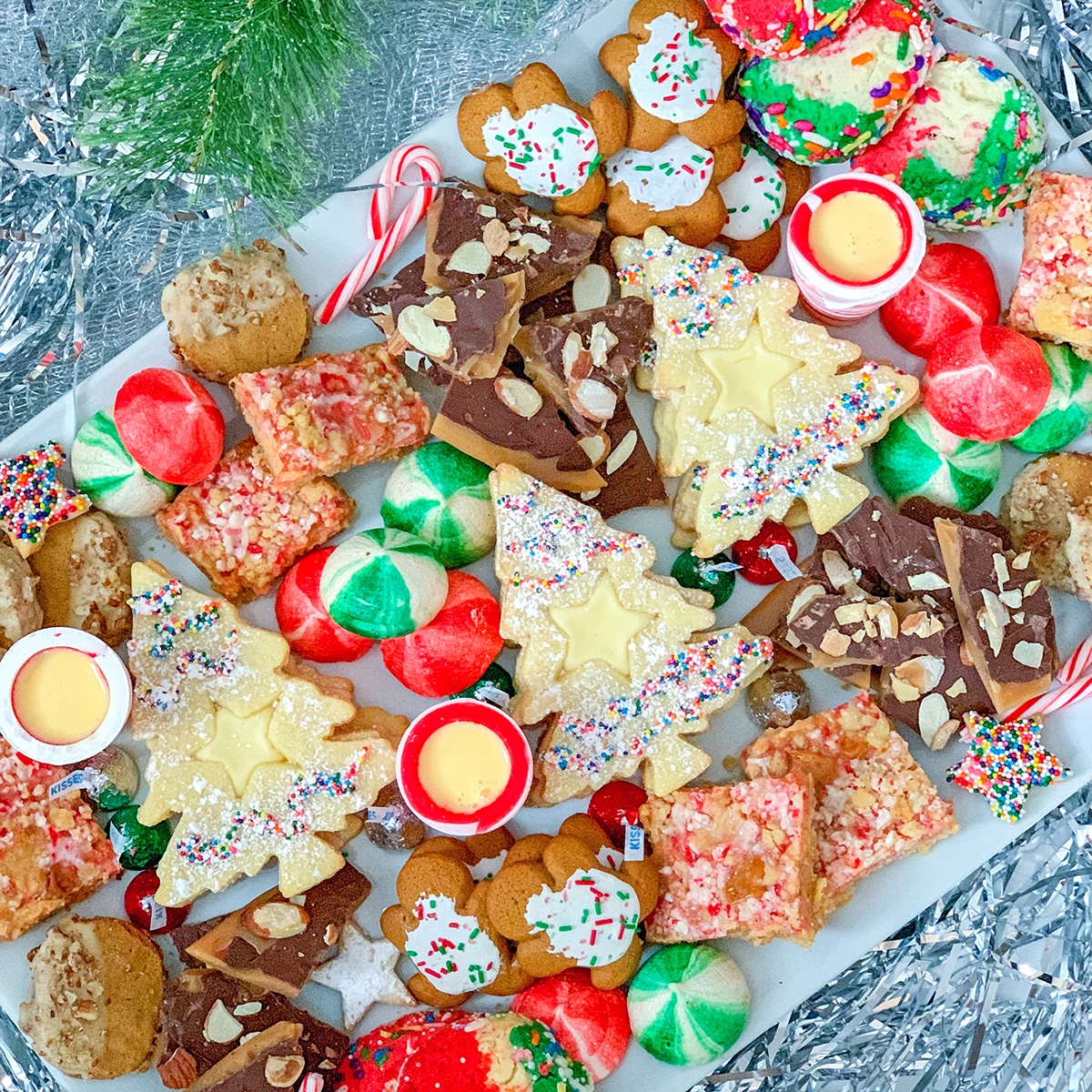 https://wearenotmartha.com/wp-content/uploads/Holiday-Cookie-Platter-Featured.jpg