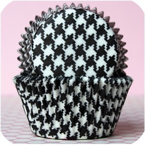 Houndstooth Cupcake Liners.jpg