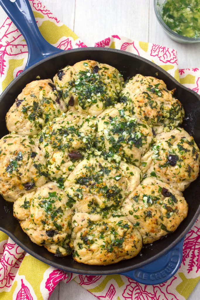 Jalapeño Cheddar Olive Rolls with Garlic-Parsley Butter -- Homemade pull-apart bread for your dinner party | wearenotmartha.com