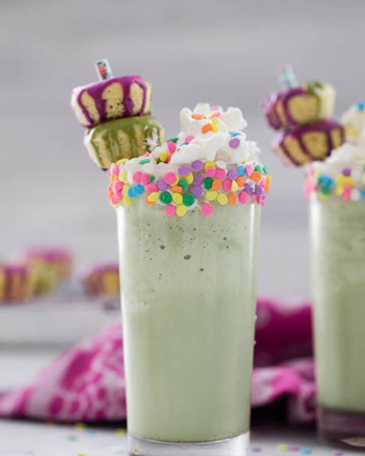 Matcha Milkshakes -- With only three ingredients, you could be enjoying a Matcha Milkshake, packed with antioxidants and creamy sweetness, in just minutes. Add whipped cream, sprinkles, and mini donuts for some extra fun | wearenotmartha.com