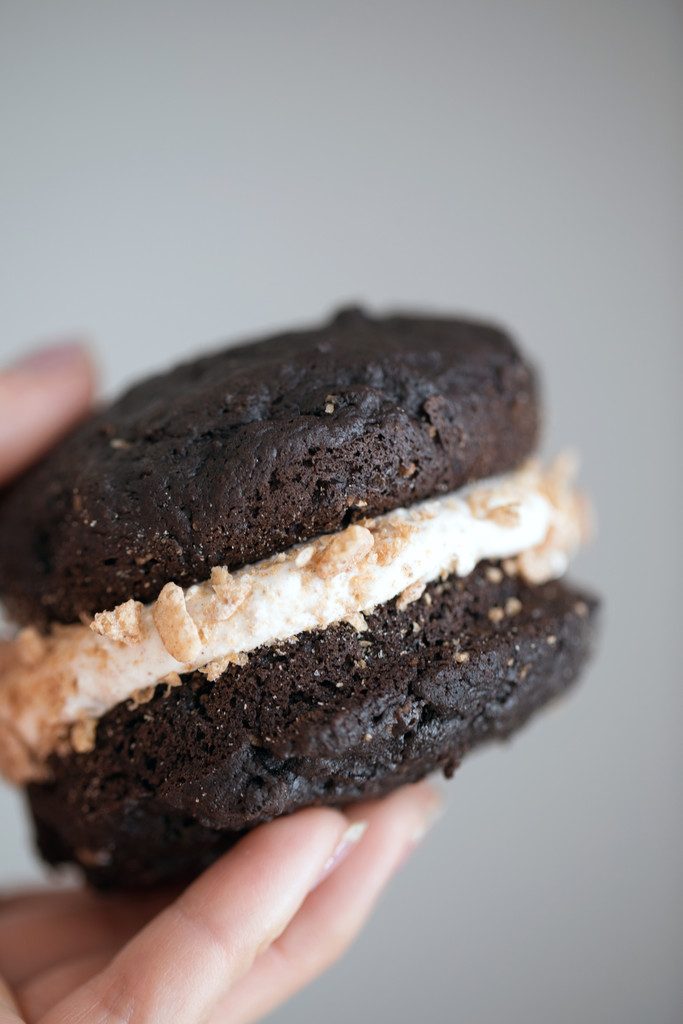 Mexican-Chocolate-Whoopie-Pies-with-Cinnamon-Pebbles-15