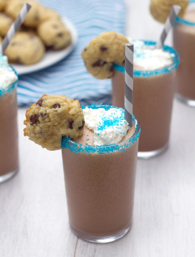 Mini Cookie Milkshakes -- Mini milkshakes are cute, but Mini Cookie Milkshakes are cuter! And they're perfect for wedding showers, baby showers, or any other party or festive event | wearenotmartha.com