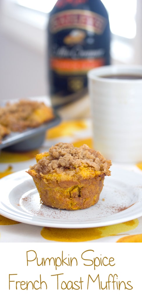 Pumpkin Spice French Toast Muffins -- These Pumpkin Spice French Toast Muffins combine two of your favorite breakfast foods into one delicious treat and are made with pumpkin spice coffee creamer! | wearenotmartha.com #coffeecreamer #frenchtoast #muffins #pumpkinspice