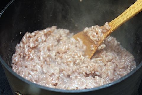 Red-Wine-Olive-Risotto-Risotto-Stir.jpg