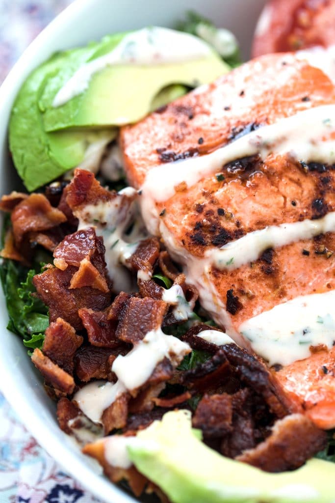 Salmon BLT Salad -- If you love BLT sandwiches, you'll love this Salmon BLT Salad with Chipotle Buttermilk Dressing. It takes the classic sandwich and flips it into a healthier, antioxidant-packed meal | wearenotmartha.com