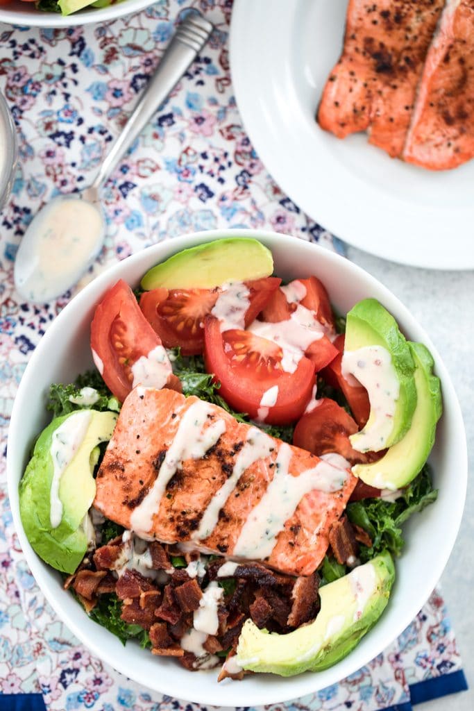 Salmon BLT Salad -- If you love BLT sandwiches, you'll love this Salmon BLT Salad with Chipotle Buttermilk Dressing. It takes the classic sandwich and flips it into a healthier, antioxidant-packed meal | wearenotmartha.com