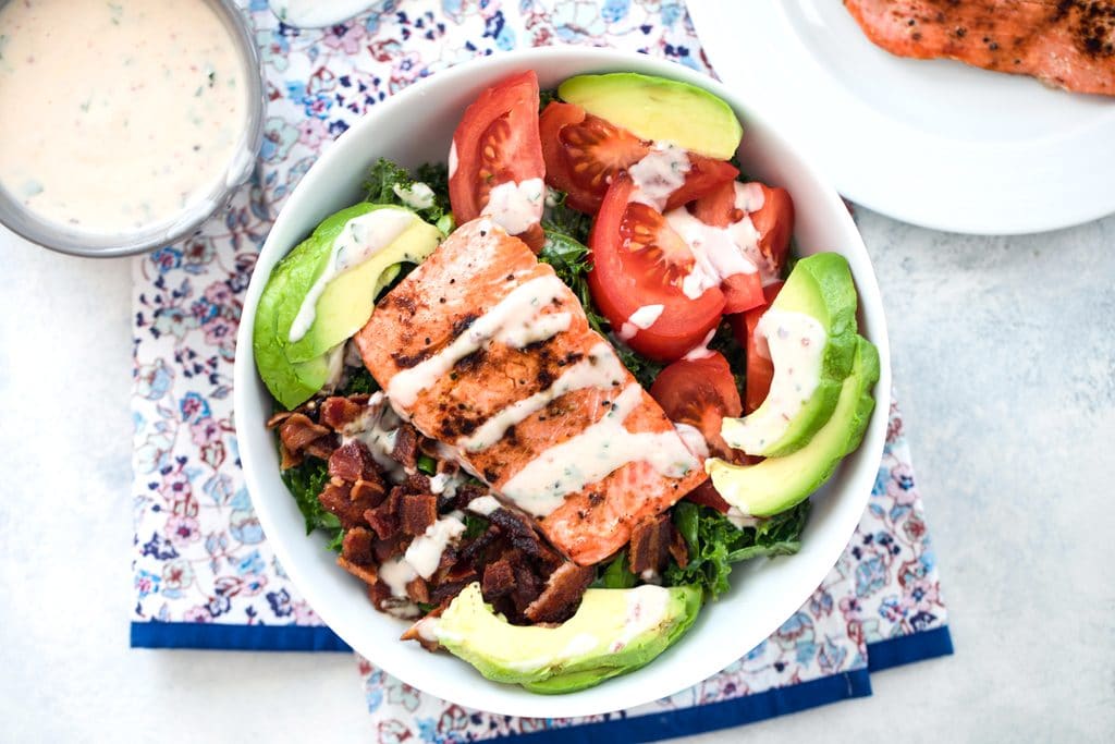 Salmon BLT Salad -- If you love BLT sandwiches, you'll love this Salmon BLT Salad with Chipotle Buttermilk Dressing. It takes the classic sandwich and flips it into a healthier, antioxidant-packed meal | wearenotmartha.com