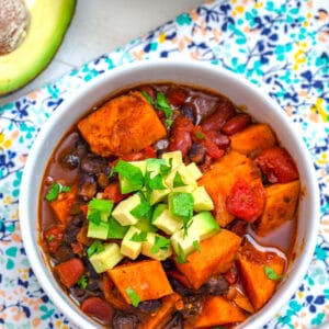 Sweet Potato Chili -- Comfort food chili that's incredibly delicious and also healthy? Yes! This vegetarian Sweet Potato Chili is packed with so much flavor, you might not believe it's healthy.... But it is! | wearenotmartha.com