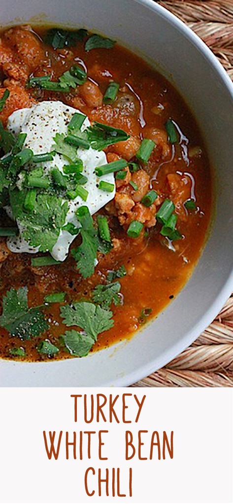 Turkey White Bean Pumpkin Chili -- This Turkey White Bean Pumpkin Chili is a healthy chili made with ingredients that are nutritious, but also totally satisfying. Prep the slow cooker chili in the morning and dinner will be ready by the time you get home from work | wearenotmartha.com #chili #slowcooker #pumpkin #turkey