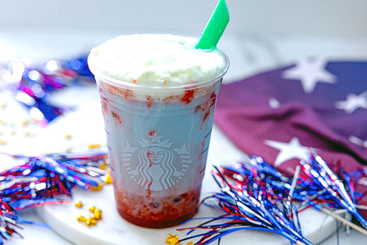 Landscape overhead view of a Firework Frappuccino with red, white, and blue decor.