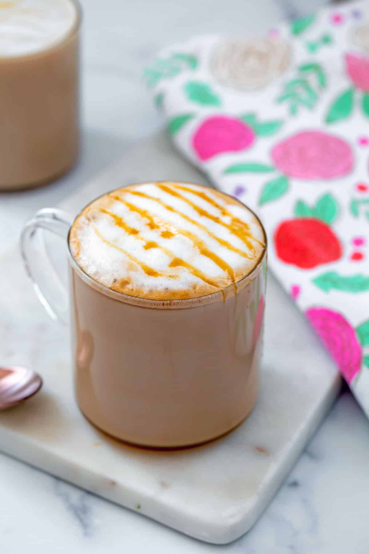 https://wearenotmartha.com/wp-content/uploads/taylor-swift-starbucks-drink-nonfat-caramel-latte-12-2.jpg